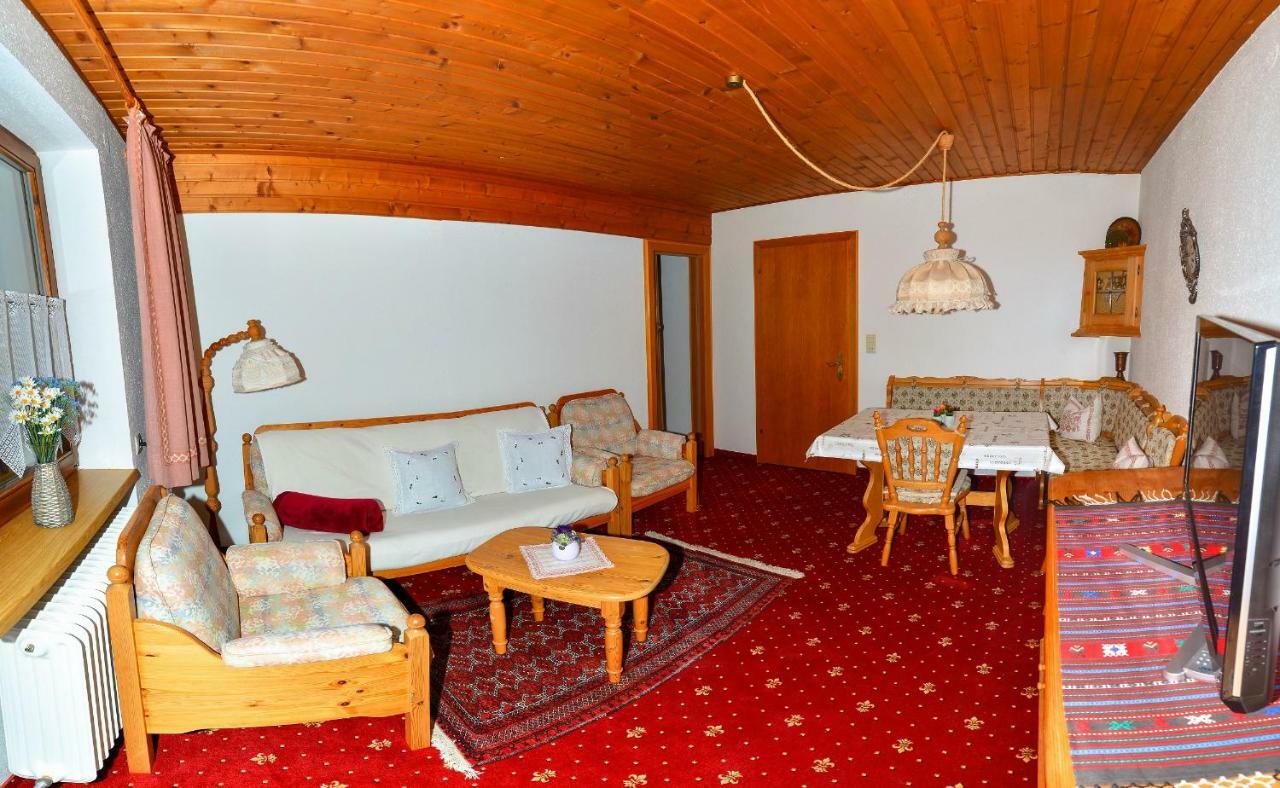 Ferienwohnung Frauenschuh Vorderhornbach エクステリア 写真